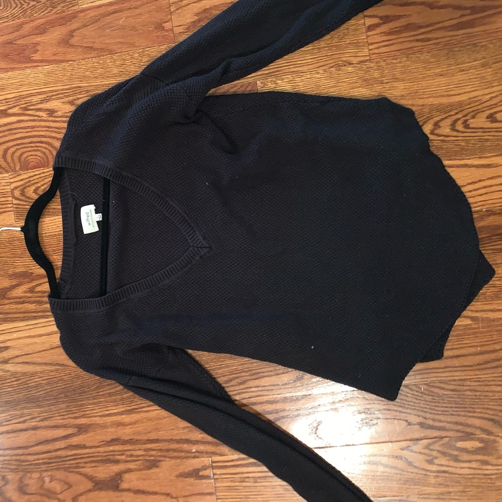 Aritzia V neck Sweater